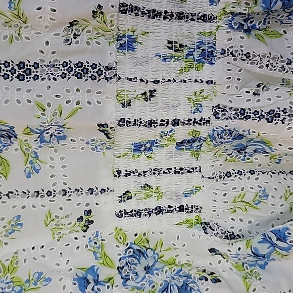 FREE PEOPLE NWOT BLOSSOM EYELET CROP TOP SZ LARGE - Picture 8 of 13